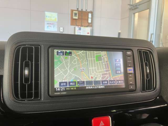 7�C���`�������[�i�r�EDVD�Đ��EUSB�EBluetooh