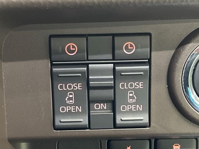 �y�����p���[�X���C�h�h�A�z�X�}�[�g�L�[��^�]�Ȃ̃X�C�b�`�Ō�ȗ����X���C�h�h�A�̊J���\���d��������͂����ăh�A���J����K�v�������A�����Ȃ��q�l�ł��ȒP�ɊJ���߂ł����K�ł���