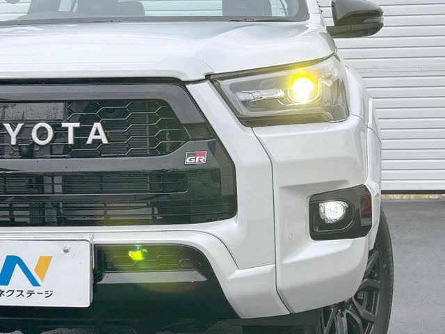 �yLED�w�b�h���C�g�z���V����ԑ��s�����ǍD�Ȏ��E���m�ۂ����S���ĉ^�]�ł��鍂�P�xLED�w�b�h���C�g�𑕔�!�_�����x�������A����d�͂��}�����Ă��܂��B