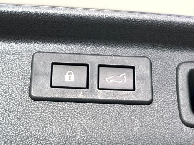 �y�p���[�o�b�N�h�A�z�X�}�[�g�L�[��^�]�Ȃ̃{�^�������������Ń��A�Q�[�g�������ŊJ���܂�!�ו��������Ă��鎞��A�����ʒu�ɂ���o�b�N�h�A��߂�ۂɕ֗��ȋ@�\�ł���