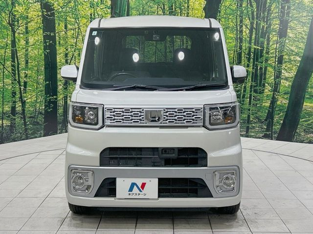 ��D�]�𒸂��Ă���܂��{�f�B�̒e�X�v���b�V���R�[�g���D�]��t���B�ʏ�̃K���X�R�[�g�ƈقȂ�A�ϋv�N��6�N�̖��@���K���X�R�[�e�B���O���A�{�f�B���L���C�ȏ�Ԃɕۂ��Ă���܂��B