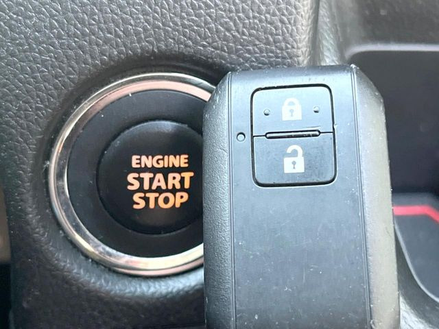 �y�L�[���X�X�^�[�g�V�X�e���z�J�o����|�P�b�g�ɓ��ꂽ�܂܂ł��h�A�̎{���E�������\�ȃX�}�[�g�L�[�𑕔��B�G���W���̃I���E�I�t�����J�M�����o���K�v����������Ƃ��Ă��֗��ł���