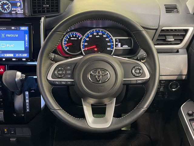 �y�����v�����X�e�A�����O�z�㎿�Ȋv���g�p���邱�ƂŁA��ɂ����������݂ƂĂ��^�]���₷���n���h���ł���