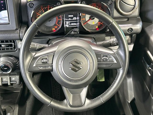 �y�����v�����X�e�A�����O�z�㎿�Ȋv���g�p���邱�ƂŁA��ɂ����������݂ƂĂ��^�]���₷���n���h���ł���