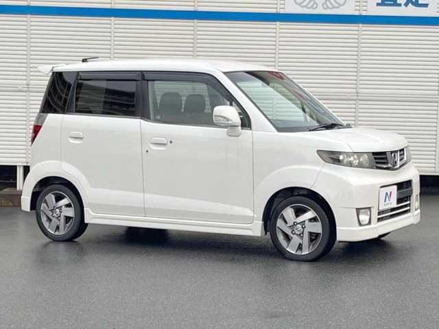 �������x�̃K���X�疌�ŝ����͂������A�㎿�ȃc���E����������B���O����_���J�����؂Ȉ��Ԃ�ی삵�A�F�����E�򉻂�h�~�B�u�e�X�v���b�V���R�[�g�v�A�u�e�v���~�b�T�R�[�g�v���炨�I�т��������܂��B