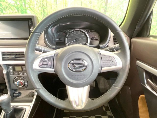 �y�����v�����X�e�A�����O�z�㎿�Ȋv���g�p���邱�ƂŁA��ɂ����������݂ƂĂ��^�]���₷���n���h���ł���