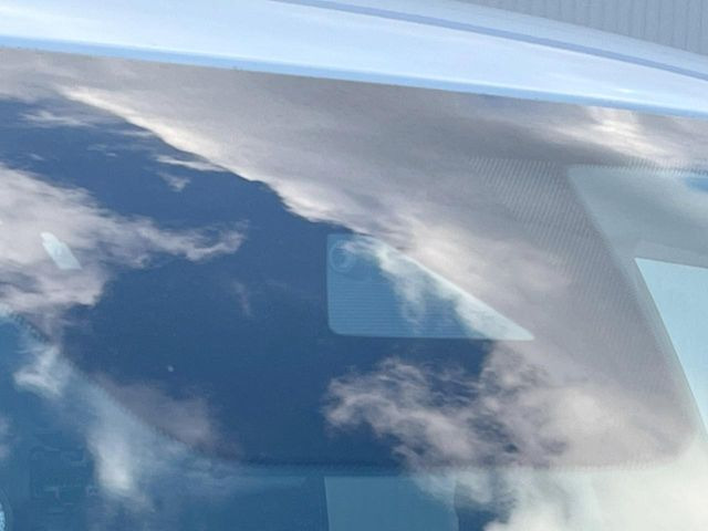 �y�X�}�[�g�V�e�B�u���[�L�T�|�[�g�z�ᑬ���s���ɑO���̎ԗ�����F�����A�Փ˂������Ȏ��͌x��ƃu���[�L�ŏՓˉ���Ɣ�Q�y�����A�V�X�g�B�����S�Ƀh���C�u�����y���݂��������܂��B