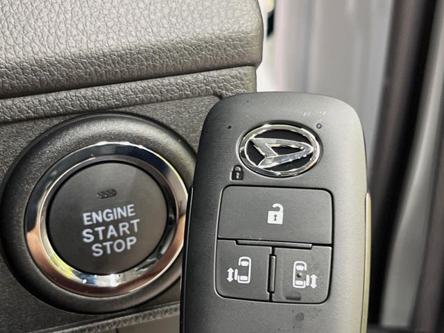 �y�L�[�t���[�V�X�e���z�J�o����|�P�b�g�ɓ��ꂽ�܂܂ł��h�A�̎{���E�������\�ȃX�}�[�g�L�[�𑕔��B�G���W���̃I���E�I�t�����J�M�����o���K�v����������Ƃ��Ă��֗��ł���