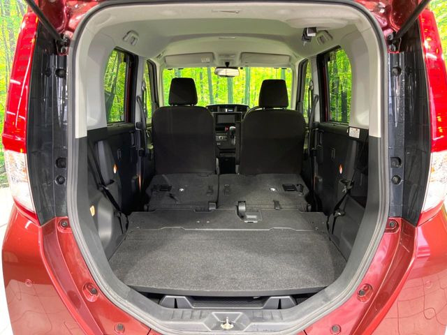 ���i�̂���������ʋ΁A���}���ɏ\���ȉ׎��X�y�[�X���m�ۂ��Ă���܂��B�Z�J���h�V�[�g��|���ƁA�傫�ȉו��̐ύڂ��\�ł���