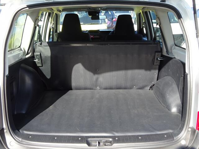 �㕔�g�����N�X�y�[�X���L��ł��B�����L�������łȂ��ύڐ��ɂ��D�ꂽ�`��łƂĂ��g���₷��!