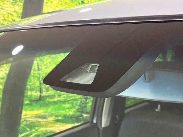 �y�X�}�[�g�A�V�X�g�z���s���ɑO���̎ԗ�����F�����A�Փ˂������Ȏ��͌x��ƃu���[�L�ŏՓˉ���Ɣ�Q�y�����A�V�X�g�B�����S�Ƀh���C�u�����y���݂��������܂��B