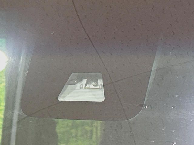 �y�X�}�[�g�A�V�X�g�z���s���ɑO���̎ԗ�����F�����A�Փ˂������Ȏ��͌x��ƃu���[�L�ŏՓˉ���Ɣ�Q�y�����A�V�X�g�B�����S�Ƀh���C�u�����y���݂��������܂��B