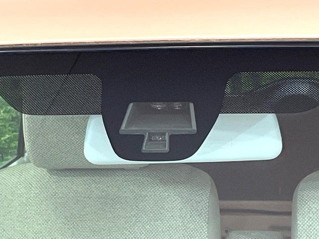 �y���[�_�[�u���[�L�T�|�[�g�z���s���ɑO���̎ԗ�����F�����A�Փ˂������Ȏ��͌x��ƃu���[�L�ŏՓˉ���Ɣ�Q�y�����A�V�X�g�B�����S�Ƀh���C�u�����y���݂��������܂��B