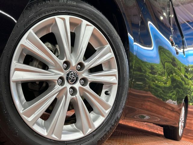 �y����18�C���`�A���~�z�C�[���z�O�ςɃ}�b�`���������A���~�z�C�[���𑕒����Ă���܂��B�e��ЊO�A���~�z�C�[����A�X�^�b�h���X�^�C�����戵�����Ă���܂��B���񂲑��k������