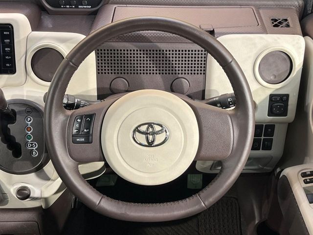 �y�����v�����X�e�A�����O�z�㎿�Ȋv���g�p���邱�ƂŁA��ɂ����������݂ƂĂ��^�]���₷���n���h���ł���