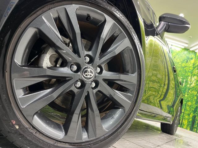 �y����17�C���`�A���~�z�C�[���z�O�ςɃ}�b�`���������A���~�z�C�[���𑕒����Ă���܂��B�e��ЊO�A���~�z�C�[����A�X�^�b�h���X�^�C�����戵�����Ă���܂��B���񂲑��k����������