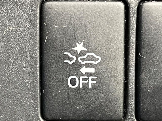 �y�X�}�[�g�A�V�X�g�z���s���ɑO���̎ԗ�����F�����A�Փ˂������Ȏ��͌x��ƃu���[�L�ŏՓˉ���Ɣ�Q�y�����A�V�X�g�B�����S�Ƀh���C�u�����y���݂��������܂��B