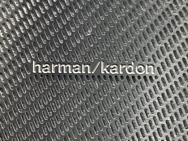 ��harman/kardon�T�E���h�V�X�e��:�I�[�f�B�I��僁�[�J�[����|����v���~�A���X�s�[�J�[�𑕔��B�����̃X�s�[�J�[����A���̗������܂ŕ����鍂�i���ȉ��y�����y���݂��������܂��B