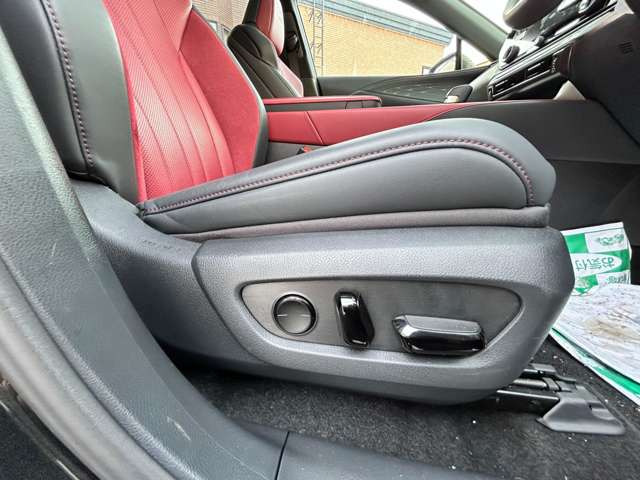 ���̋Ǝ҂ɂ������ې􂢁A�V�[�g�̃^�o�R�Ȃǂɂ��R�Q���̃��y�A��(�L��)�������Ă���܂��B