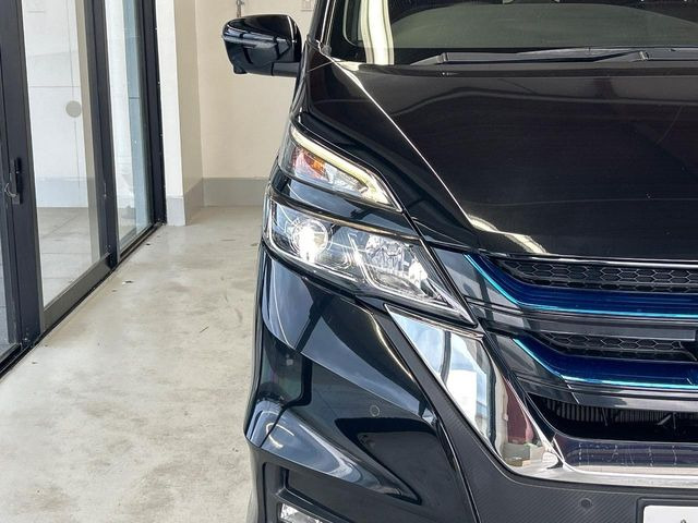 �yLED�w�b�h���C�g�z���V����ԑ��s�����ǍD�Ȏ��E���m�ۂ����S���ĉ^�]�ł��鍂�P�xLED�w�b�h���C�g�𑕔�!�_�����x�������A����d�͂��}�����Ă��܂��B