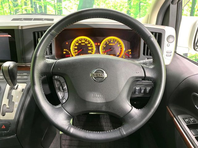 �y�����v�����X�e�A�����O�z�㎿�Ȋv���g�p���邱�ƂŁA��ɂ����������݂ƂĂ��^�]���₷���n���h���ł���