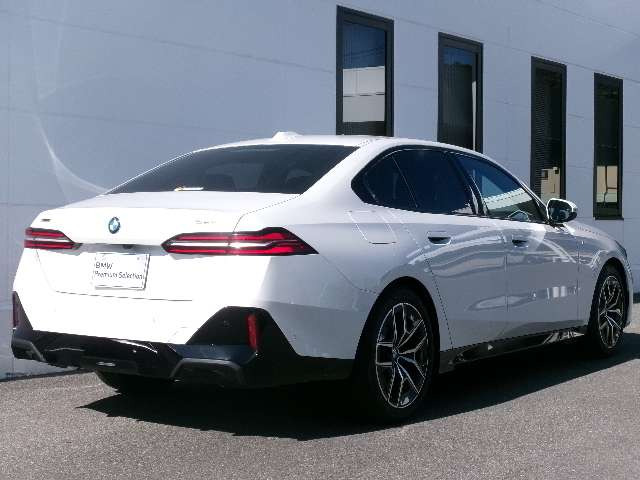 5シリーズセダン523d xドライブ Mスポーツ 4WD