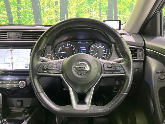 �y�����v�����X�e�A�����O�z�㎿�Ȋv���g�p���邱�ƂŁA��ɂ����������݂ƂĂ��^�]���₷���n���h���ł���