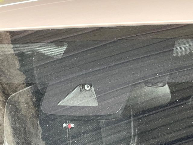 �y�g���^�Z�[�t�e�B�Z���X�z���s���ɑO���̎ԗ�����F�����A�Փ˂������Ȏ��͌x��ƃu���[�L�ŏՓˉ���Ɣ�Q�y�����A�V�X�g�B�����S�Ƀh���C�u�����y���݂��������܂��B