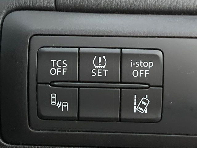 �y�X�}�[�g�u���[�L�T�|�[�g�z���s���ɑO���̎ԗ�����F�����A�Փ˂������Ȏ��͌x��ƃu���[�L�ŏՓˉ���Ɣ�Q�y�����A�V�X�g�B�����S�Ƀh���C�u�����y���݂��������܂��B