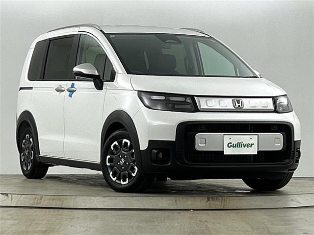 フリード1.5 e:HEV クロスター