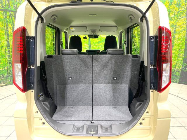 ���i�̂���������ʋ΁A���}���ɏ\���ȉ׎��X�y�[�X���m�ۂ��Ă���܂��B�Z�J���h�V�[�g��|���ƁA�傫�ȉו��̐ύڂ��\�ł���