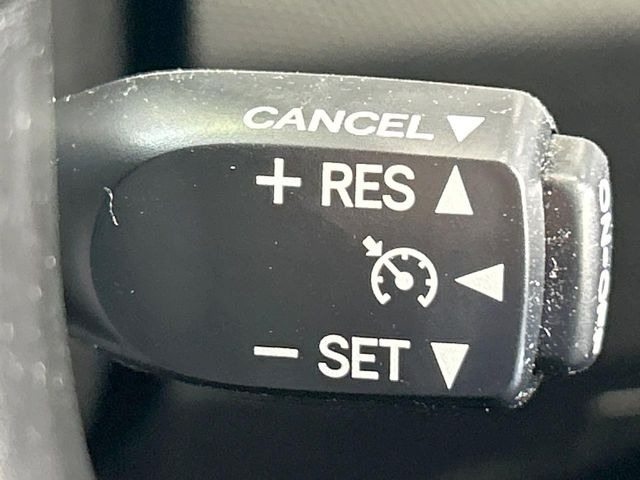 �y�N���[�Y�R���g���[���z�������H�����N���N���s�B�A�N�Z���𗣂��Ă���葬�x�ő��s���ł��A�������^�]���̕��S���y��!�����E�������ȒP�ȃX�C�b�`����Œ����ł��܂��B