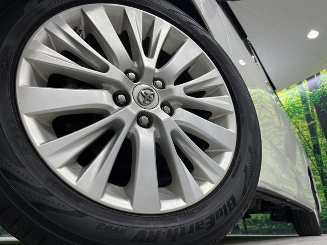 �y����18�C���`�A���~�z�C�[���z�O�ςɃ}�b�`���������A���~�z�C�[���𑕒����Ă���܂��B�e��ЊO�A���~�z�C�[����A�X�^�b�h���X�^�C�����戵�����Ă���܂��B���񂲑��k����������