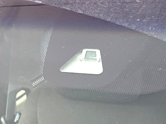 �y�z���_�Z���V���O�z���s���ɑO���̎ԗ�����F�����A�Փ˂������Ȏ��͌x��ƃu���[�L�ŏՓˉ���Ɣ�Q�y�����A�V�X�g�B�����S�Ƀh���C�u�����y���݂��������܂��B