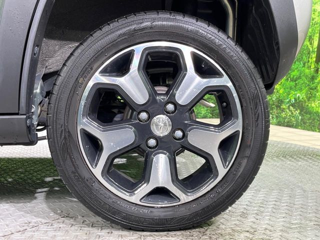 �y����15�C���`�A���~�z�C�[���z�O�ςɃ}�b�`���������A���~�z�C�[���𑕒����Ă���܂��B�e��ЊO�A���~�z�C�[����A�X�^�b�h���X�^�C�����戵�����Ă���܂��B���񂲑��k����������