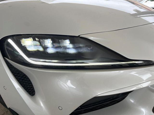 �yLED�w�b�h���C�g�z���V����ԑ��s�����ǍD�Ȏ��E���m�ۂ����S���ĉ^�]�ł��鍂�P�xLED�w�b�h���C�g�𑕔�!�_�����x�������A����d�͂��}�����Ă��܂��B