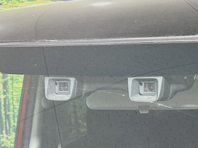 �y�f���A���J�����u���[�L�T�|�[�g�z���s���ɑO���̎ԗ�����F�����A�Փ˂������Ȏ��͌x��ƃu���[�L�ŏՓˉ���Ɣ�Q�y�����A�V�X�g�B�����S�Ƀh���C�u�����y���݂��������܂��B