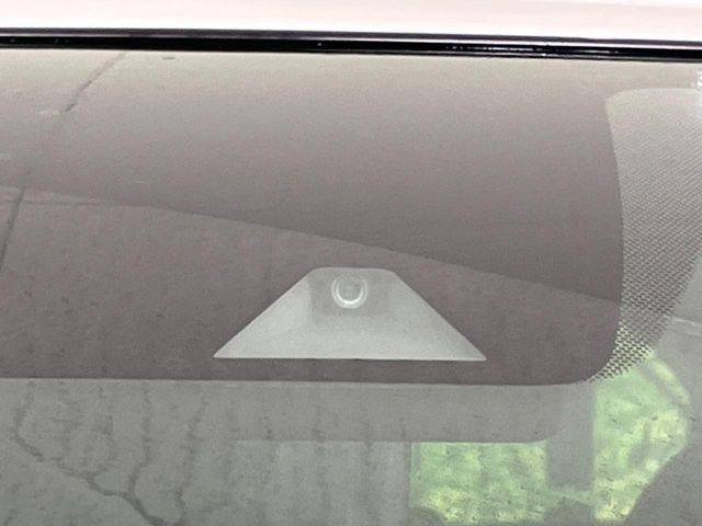 �y�C���e���W�F���g�G�}�[�W�F���V�[�u���[�L�z�t�����g�J�����őO���̎ԗ�����s�҂����m�B�Փ˂������Ȏ��͏Փ˔�Q�y���u���[�L���쓮�A�Փˉ�����T�|�[�g�B�����S�Ƀh���C�u�����y���݂��������܂��B