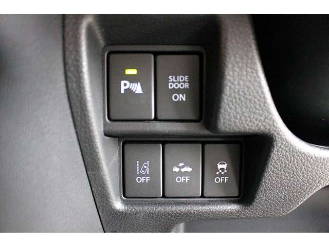 �Փˌy���@�\�f���A���J�����u���[�L�T�|�[�g�A�Ԑ���E�x��A������h�~�@�\�p�[�L���O�Z���T�[�A