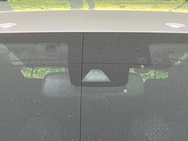 �y�g���^�Z�[�t�e�B�Z���X�z���s���ɑO���̎ԗ�����F�����A�Փ˂������Ȏ��͌x��ƃu���[�L�ŏՓˉ���Ɣ�Q�y�����A�V�X�g�B�����S�Ƀh���C�u�����y���݂��������܂��B