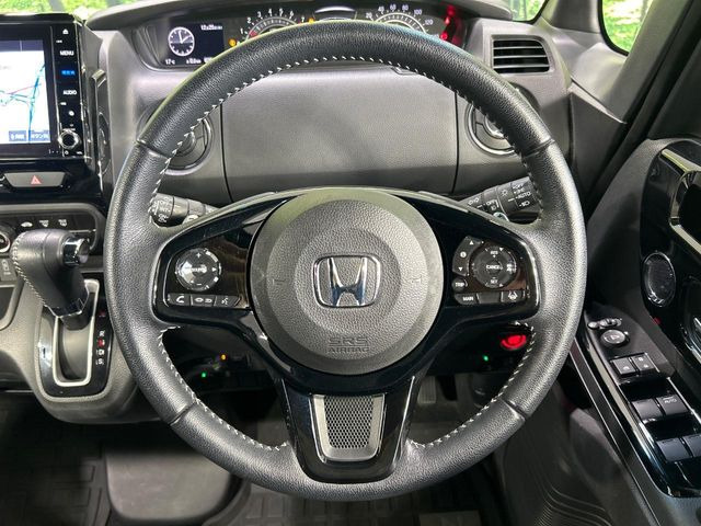 �y�����v�����X�e�A�����O�z�㎿�Ȋv���g�p���邱�ƂŁA��ɂ����������݂ƂĂ��^�]���₷���n���h���ł���