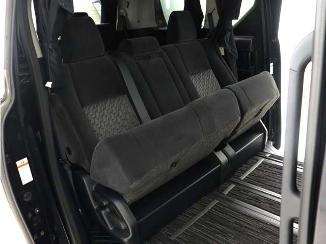 8�l���̂݁A2 ��ڃV�[�g���`�b�v�A�b�v���邱�Ƃ��ł��܂�!