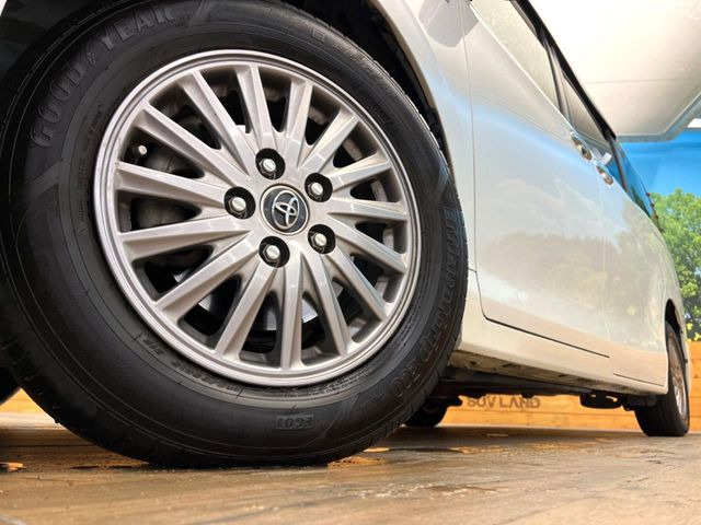 �y����15�C���`�A���~�z�C�[���z�O�ςɃ}�b�`���������A���~�z�C�[���𑕒����Ă���܂��B�e��ЊO�A���~�z�C�[����A�X�^�b�h���X�^�C�����戵�����Ă���܂��B���񂲑��k����������