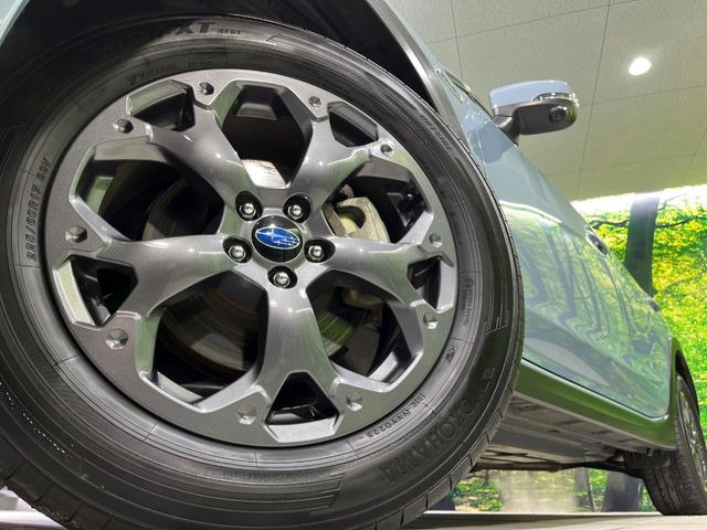 �y����17�C���`�A���~�z�C�[���z�O�ςɃ}�b�`���������A���~�z�C�[���𑕒����Ă���܂��B�e��ЊO�A���~�z�C�[����A�X�^�b�h���X�^�C�����戵�����Ă���܂��B���񂲑��k����������