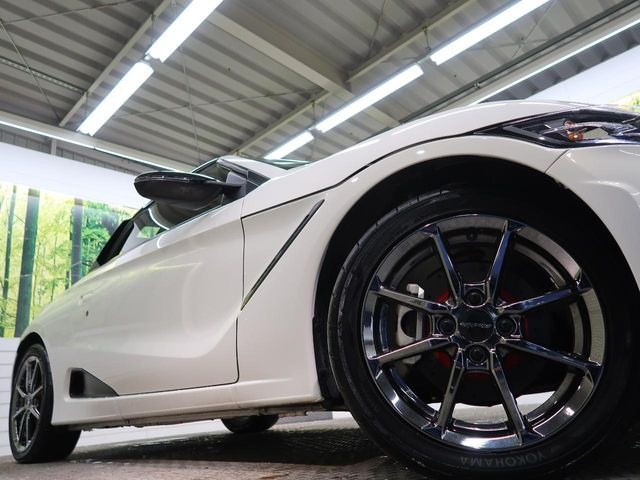 �y����15&16�C���`�A���~�z�C�[���z�O�ςɃ}�b�`���������A���~�z�C�[���𑕒����Ă���܂��B�e��ЊO�A���~�z�C�[����A�X�^�b�h���X�^�C�����戵�����Ă���܂��B���񂲑��k����������