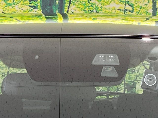 �y�X�}�[�g�V�e�B�u���[�L�T�|�[�g�z�ᑬ���s���ɑO���̎ԗ�����F�����A�Փ˂������Ȏ��͌x��ƃu���[�L�ŏՓˉ���Ɣ�Q�y�����A�V�X�g�B�����S�Ƀh���C�u�����y���݂��������܂��B