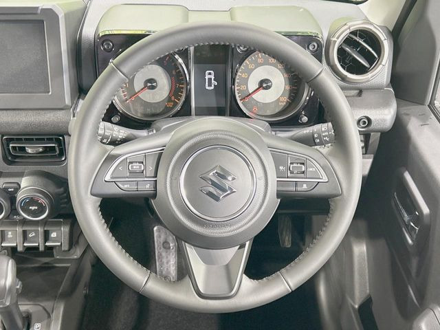 �y�����v�����X�e�A�����O�z�㎿�Ȋv���g�p���邱�ƂŁA��ɂ����������݂ƂĂ��^�]���₷���n���h���ł���