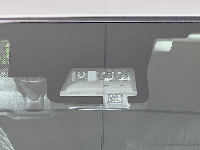 �y�g���^�Z�[�t�e�B�Z���X�z���s���ɑO���̎ԗ�����F�����A�Փ˂������Ȏ��͌x��ƃu���[�L�ŏՓˉ���Ɣ�Q�y�����A�V�X�g�B�����S�Ƀh���C�u�����y���݂��������܂��B