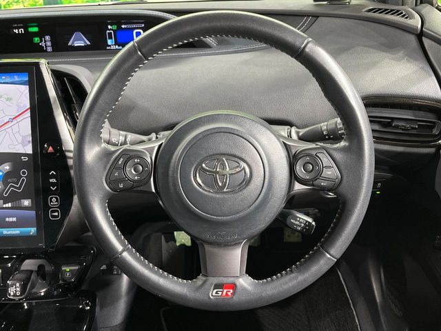 �y�����v�����X�e�A�����O�z�㎿�Ȋv���g�p���邱�ƂŁA��ɂ����������݂ƂĂ��^�]���₷���n���h���ł���