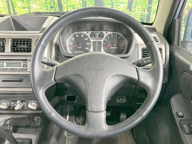 �y�����v�����X�e�A�����O�z�㎿�Ȋv���g�p���邱�ƂŁA��ɂ����������݂ƂĂ��^�]���₷���n���h���ł���